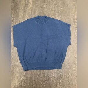 NWOT EE:SOME DENIM BLUE COLORED MOCK NECK TOP - Size Medium SKU:503